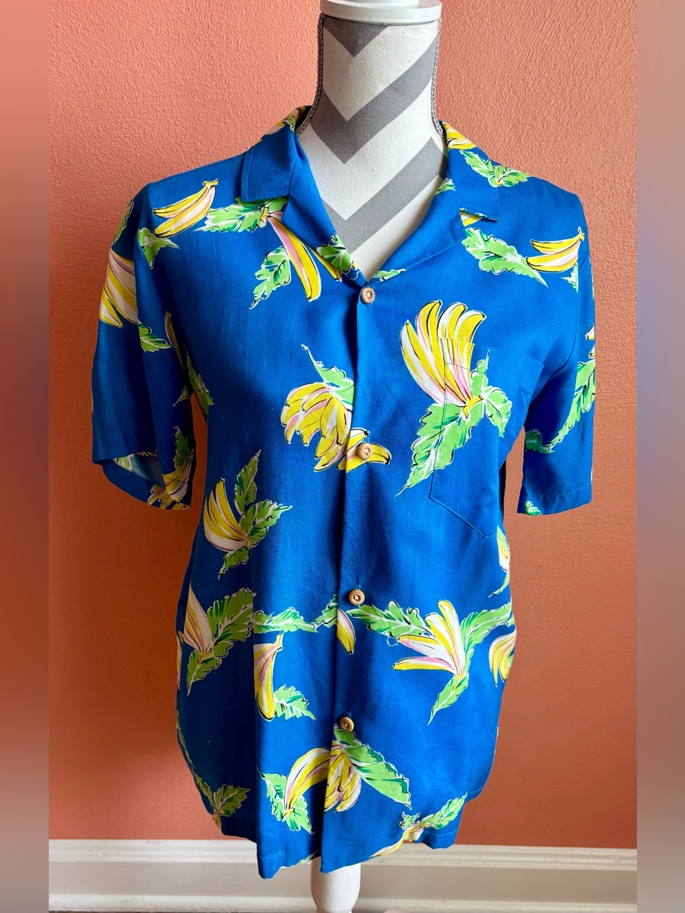 Vintage Men's Blue Tropical Banana Print Short-Sleeve Button Down Shirt